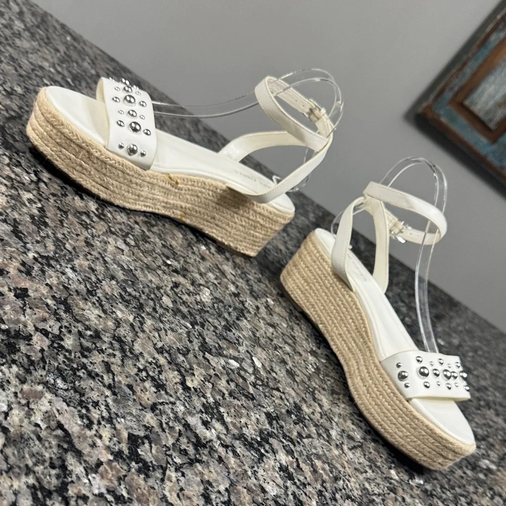 Marc Fisher White platform Espadrilles EUC 10